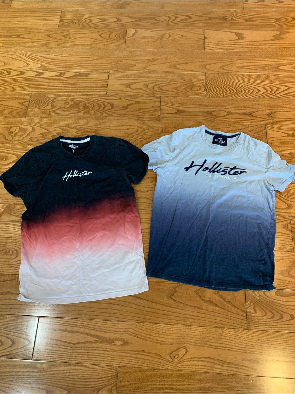 2 men’s small Hollister tees